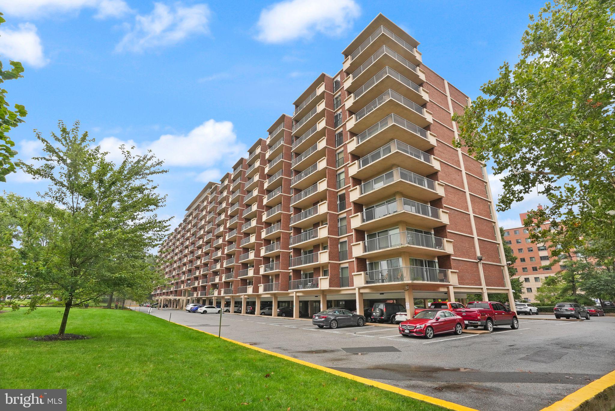 1300 ARMY NAVY DRIVE 722