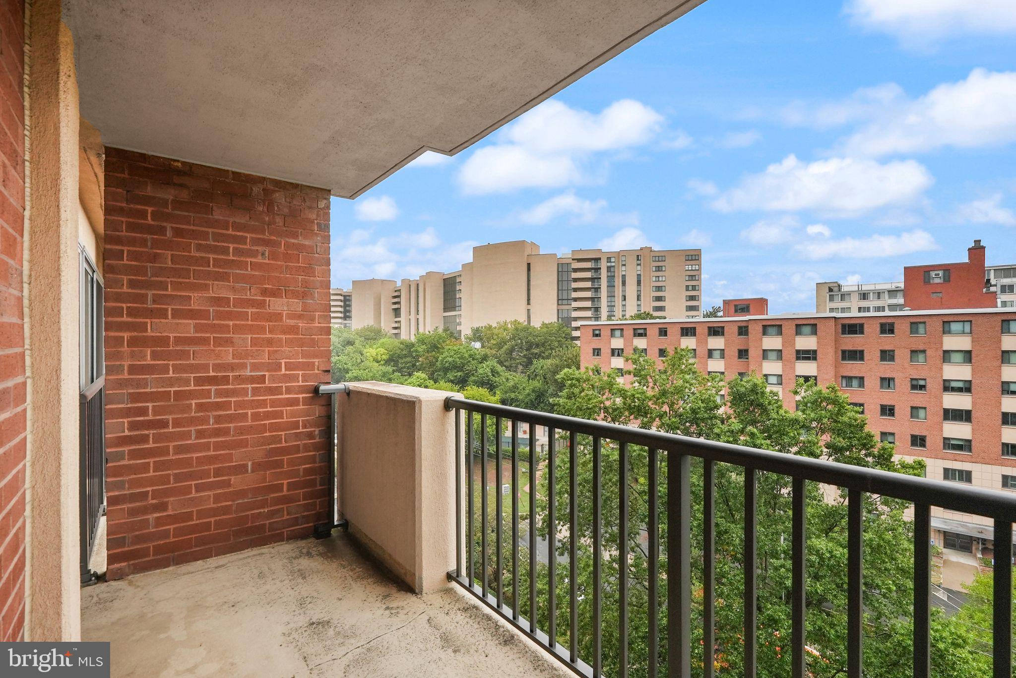 1300 ARMY NAVY DRIVE 722