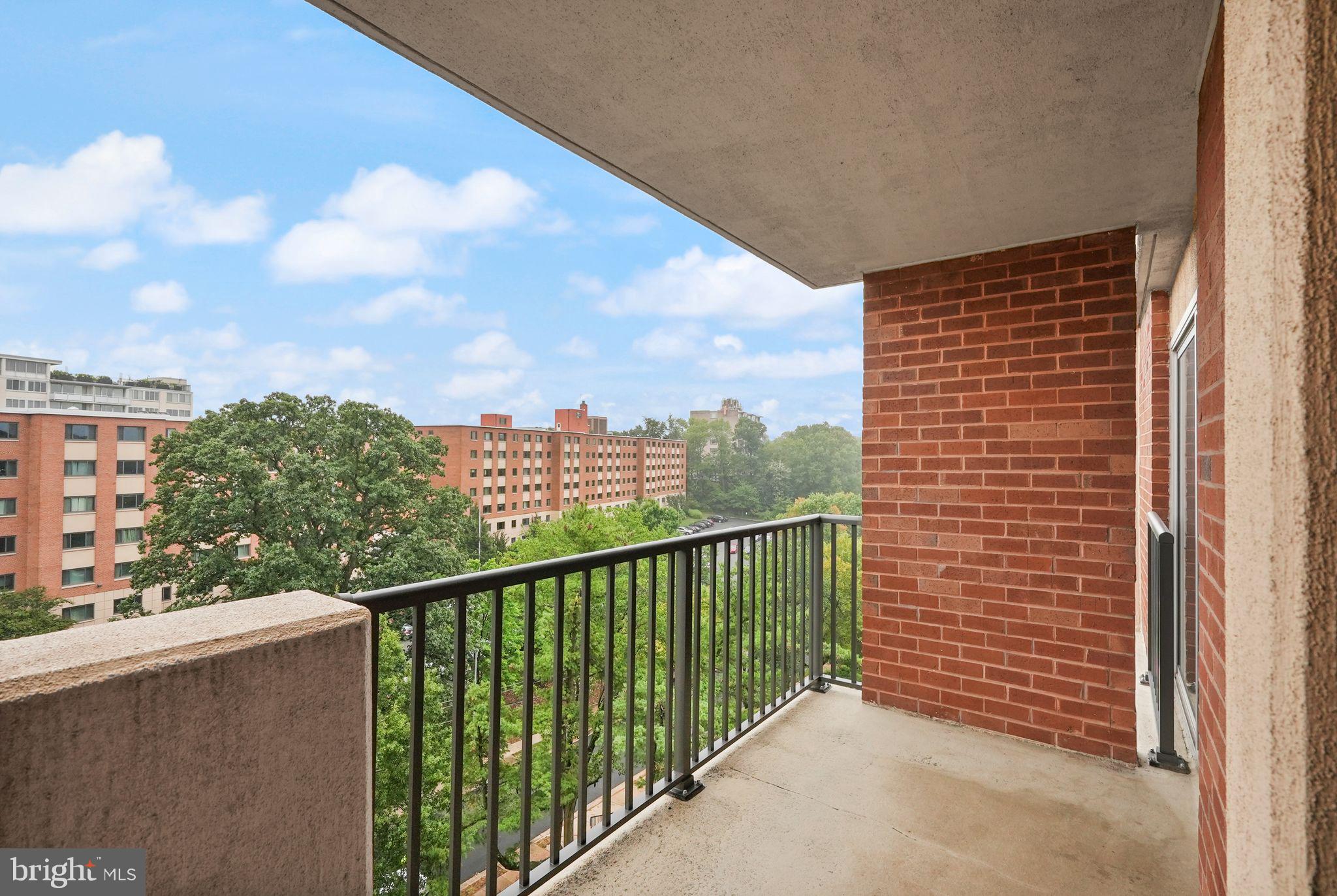 1300 ARMY NAVY DRIVE 722