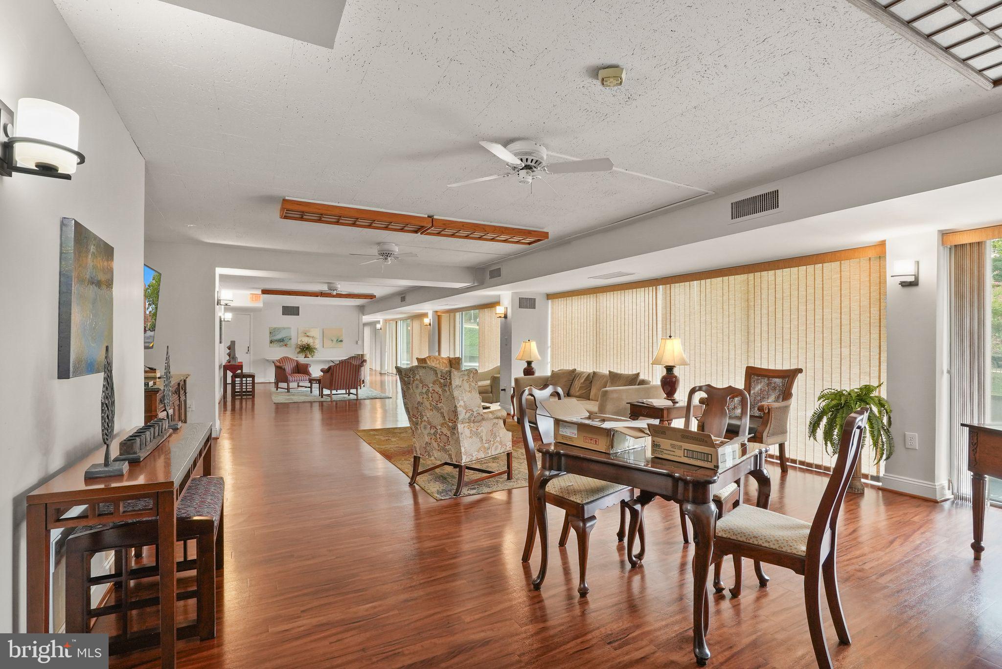 1300 ARMY NAVY DRIVE 722