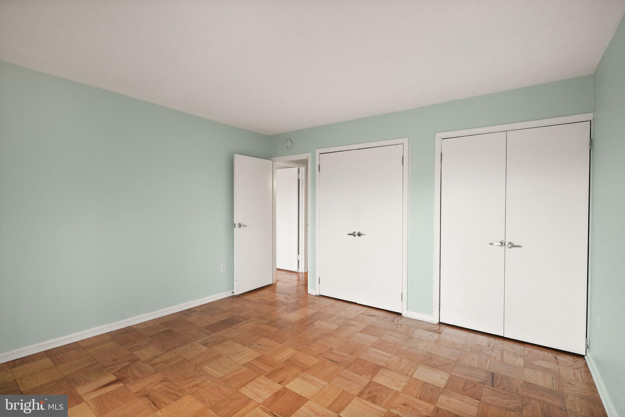 1300 ARMY NAVY DRIVE 722