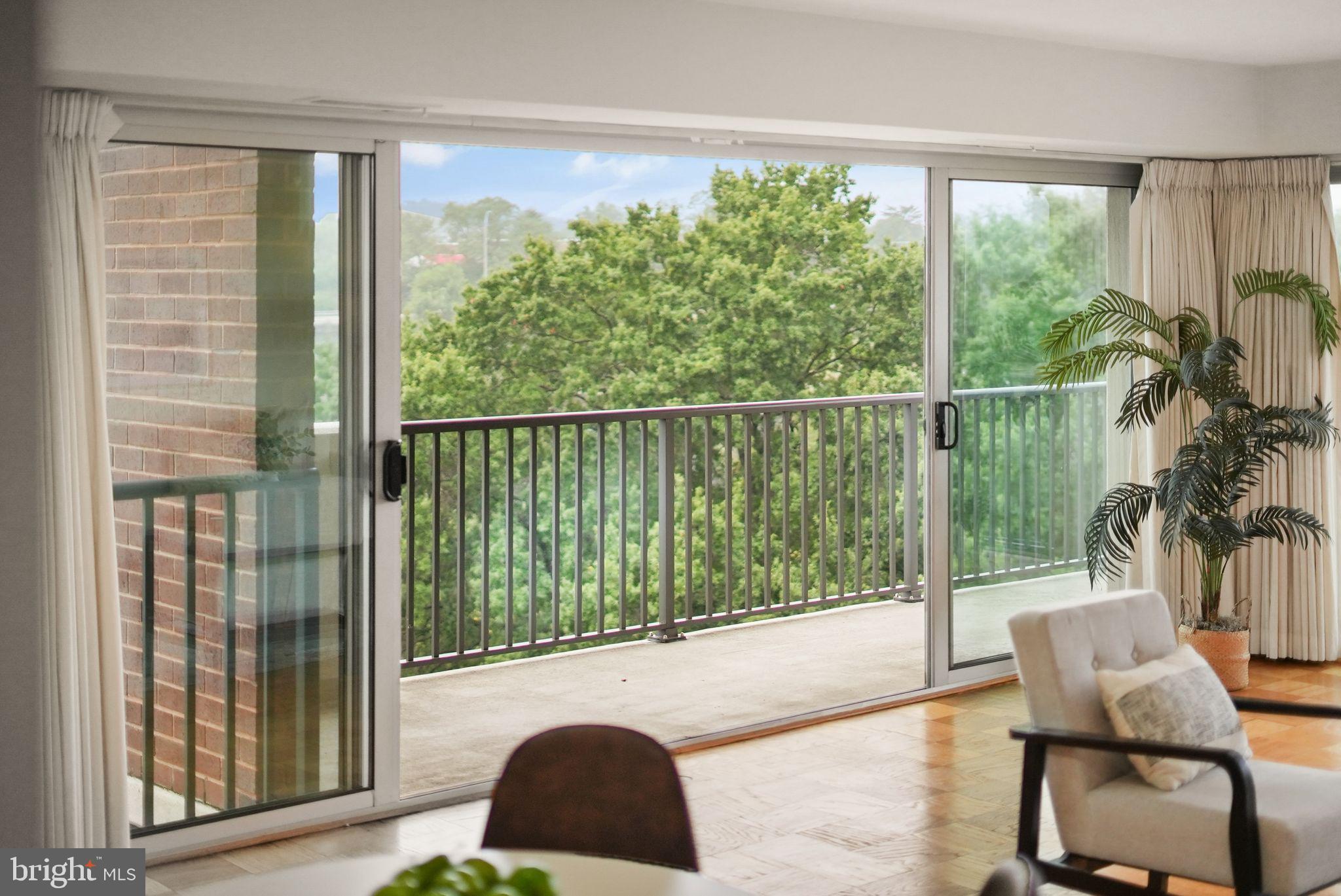 1300 ARMY NAVY DRIVE 722