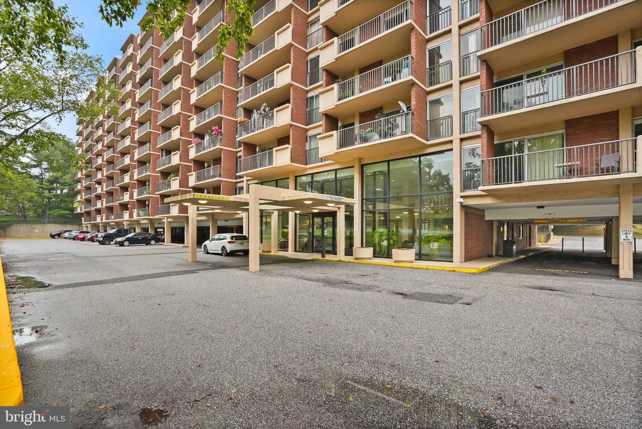 1300 ARMY NAVY DRIVE 722