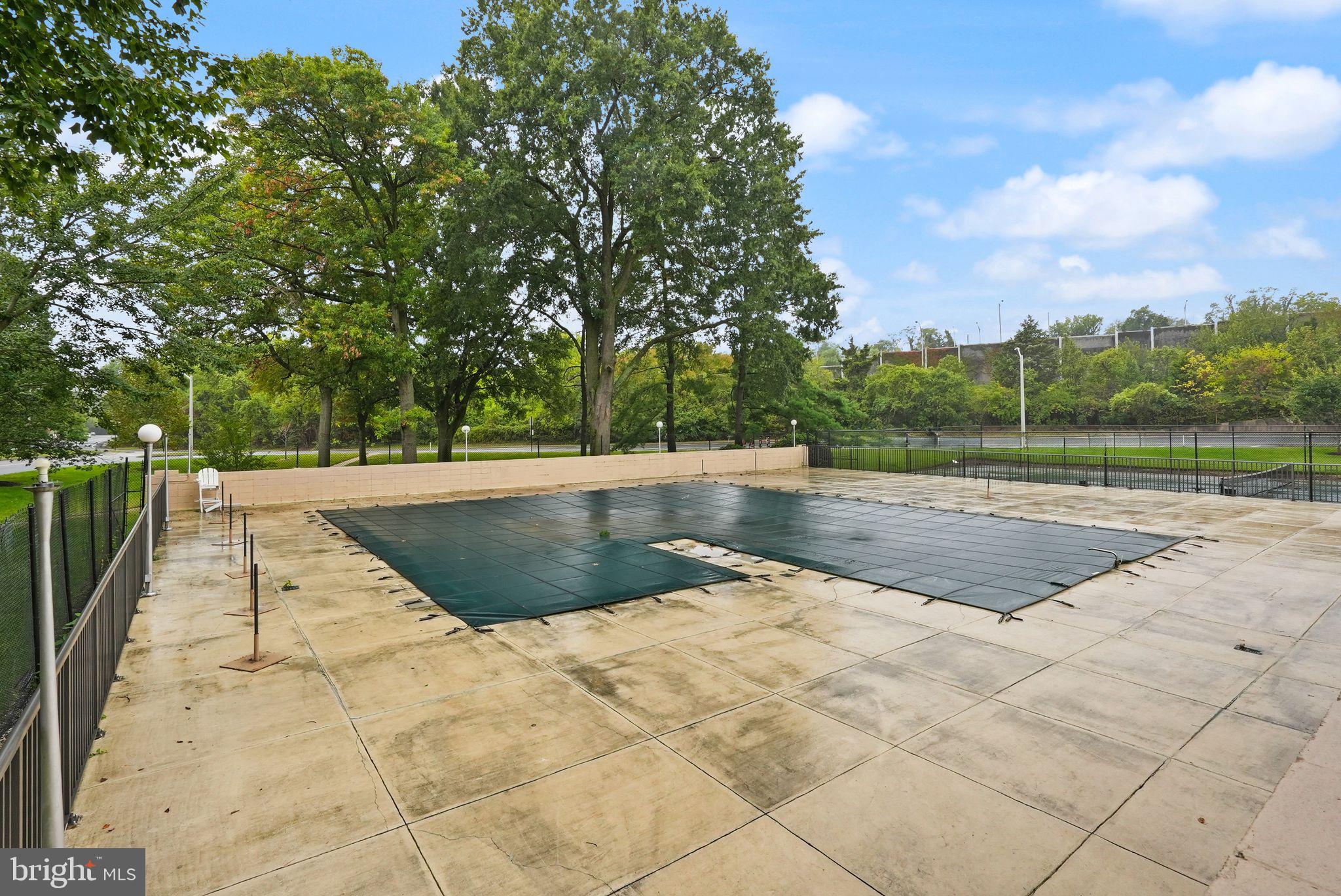 1300 ARMY NAVY DRIVE 722