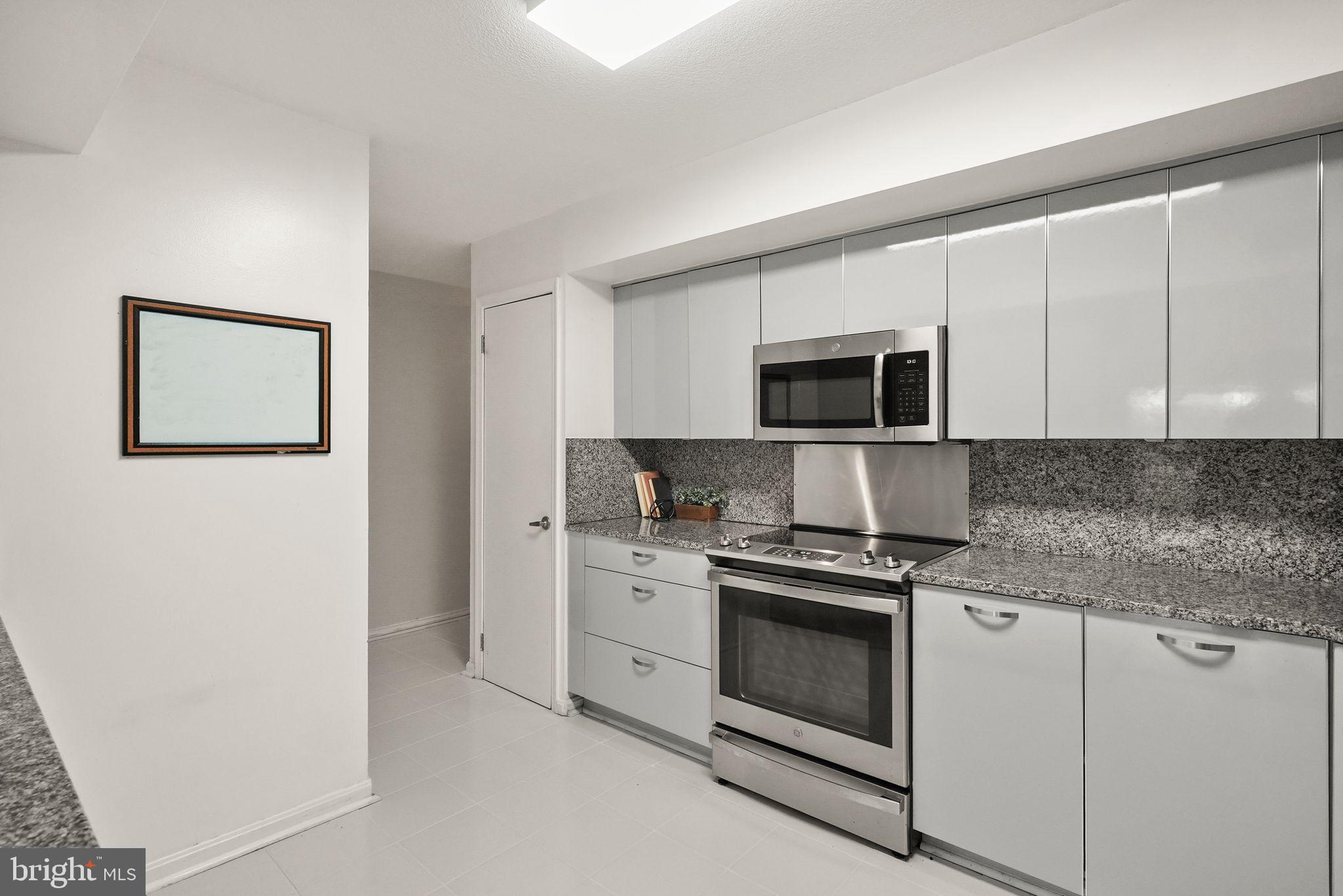 1300 ARMY NAVY DRIVE 722