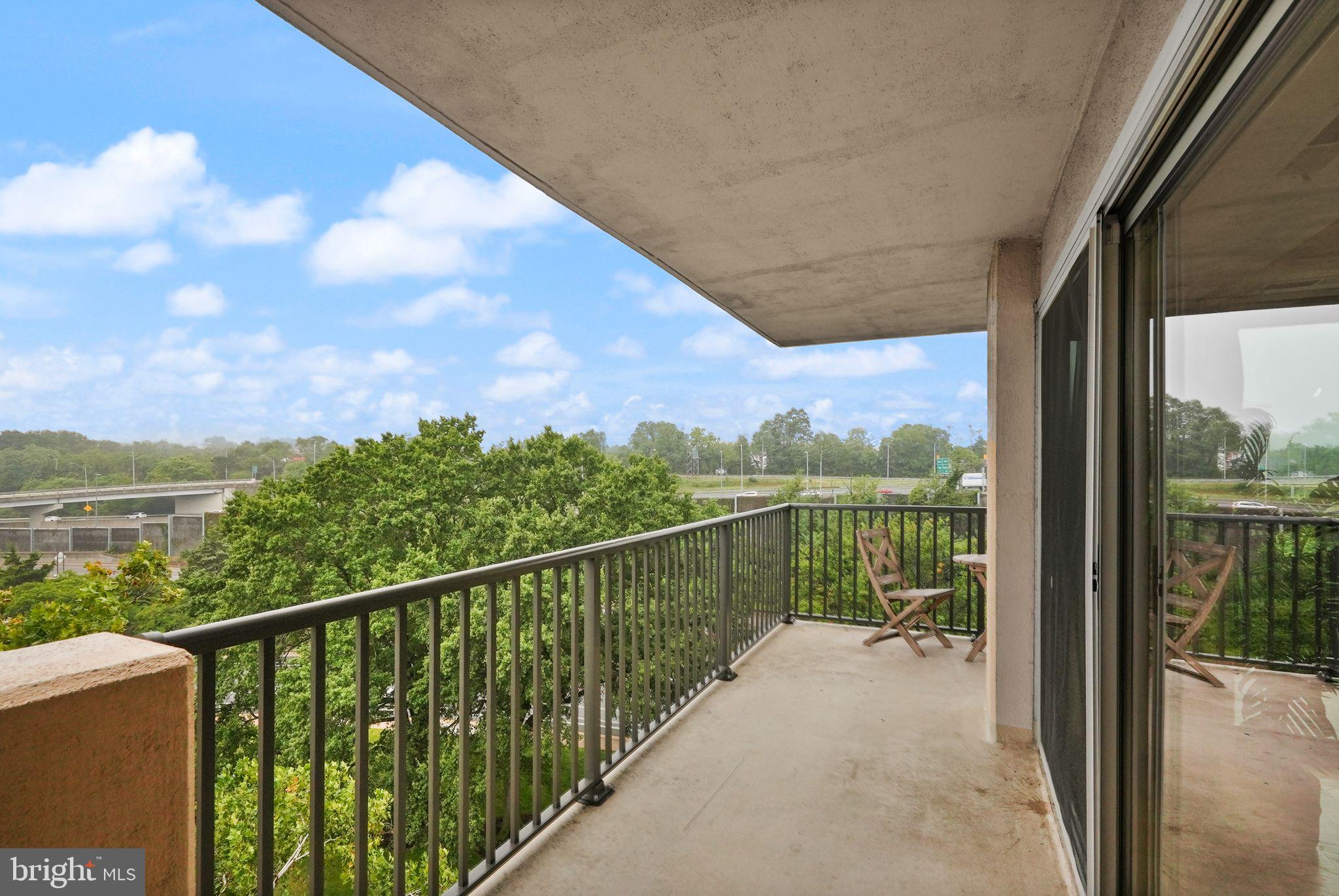 1300 ARMY NAVY DRIVE 722