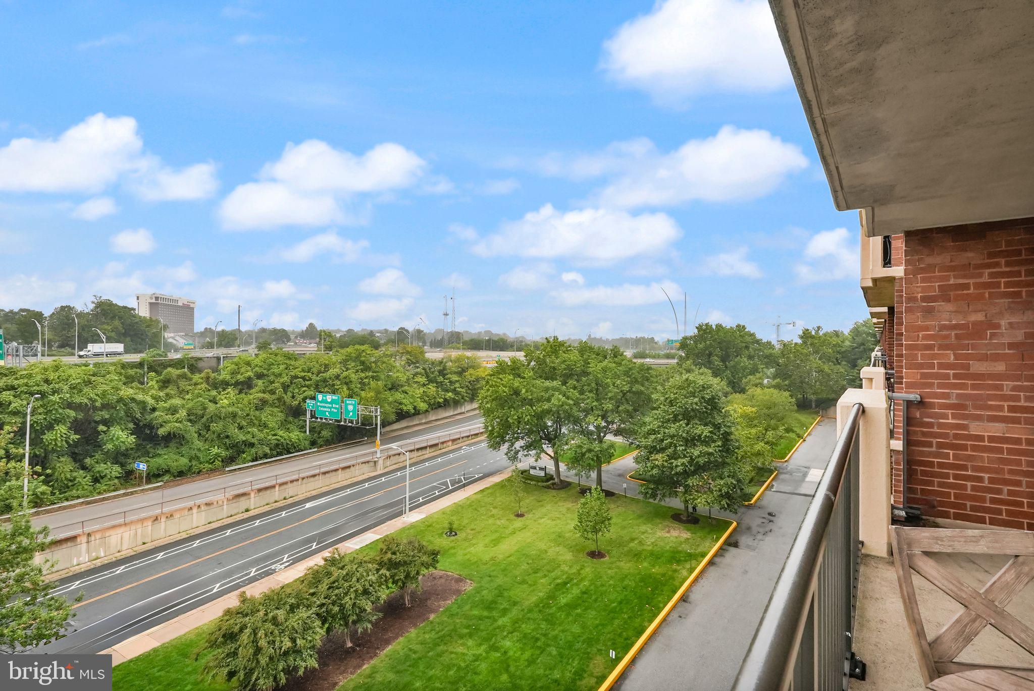 1300 ARMY NAVY DRIVE 722