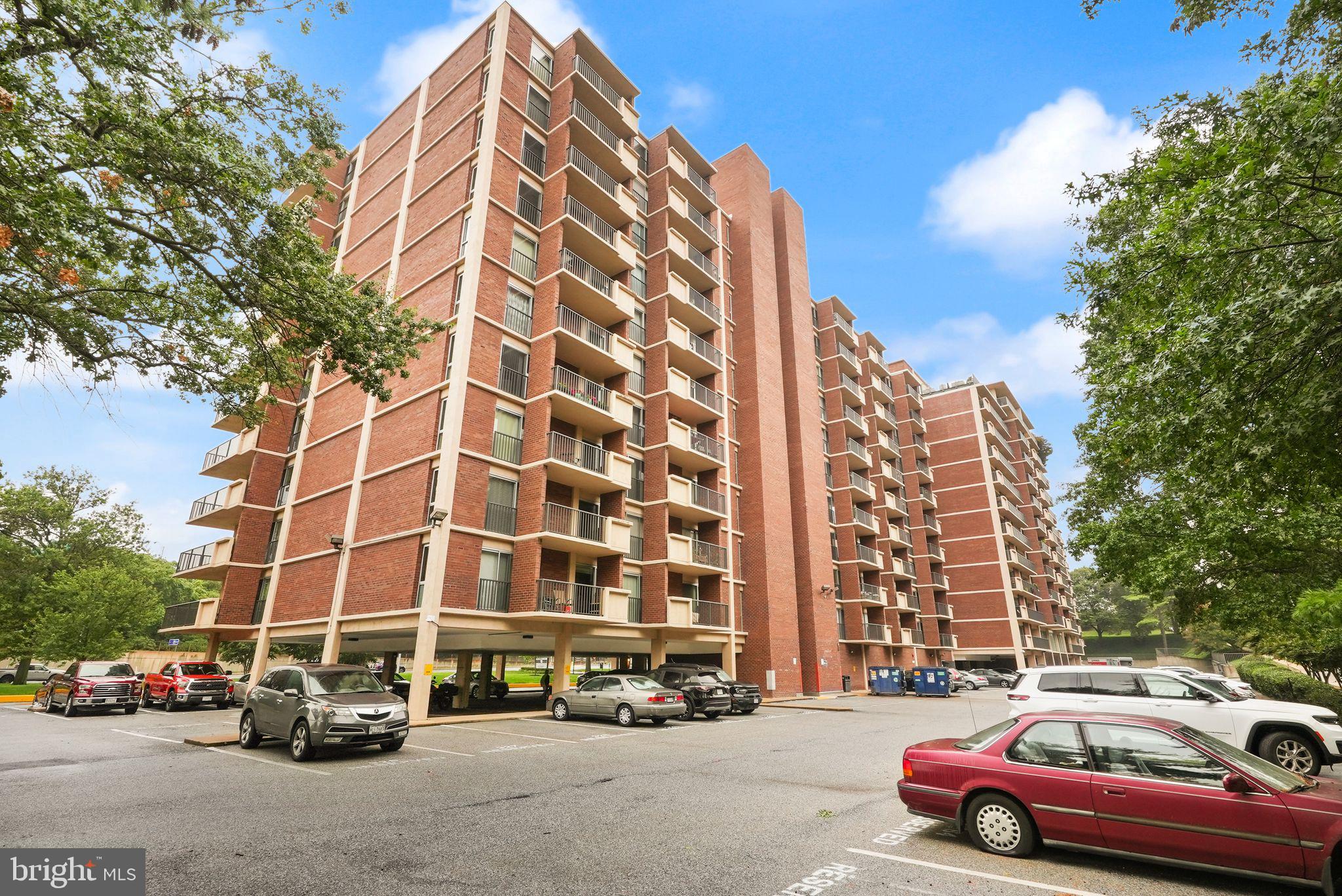 1300 ARMY NAVY DRIVE 722