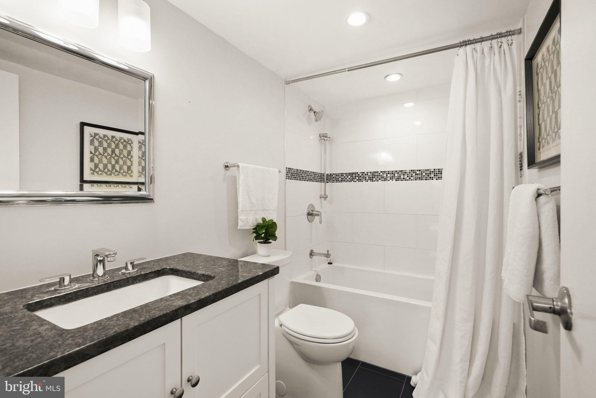 1300 ARMY NAVY DRIVE 722