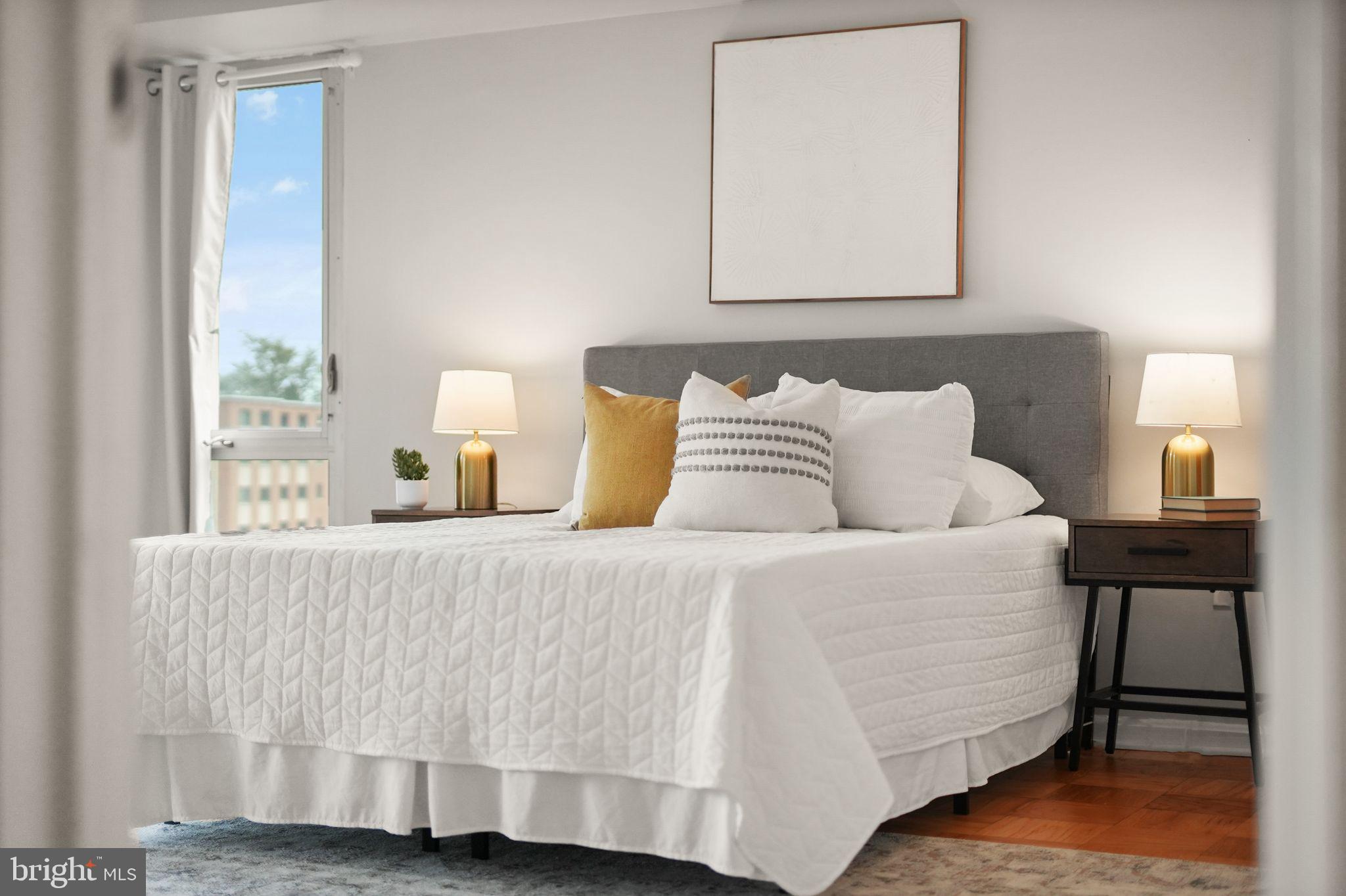 1300 ARMY NAVY DRIVE 722