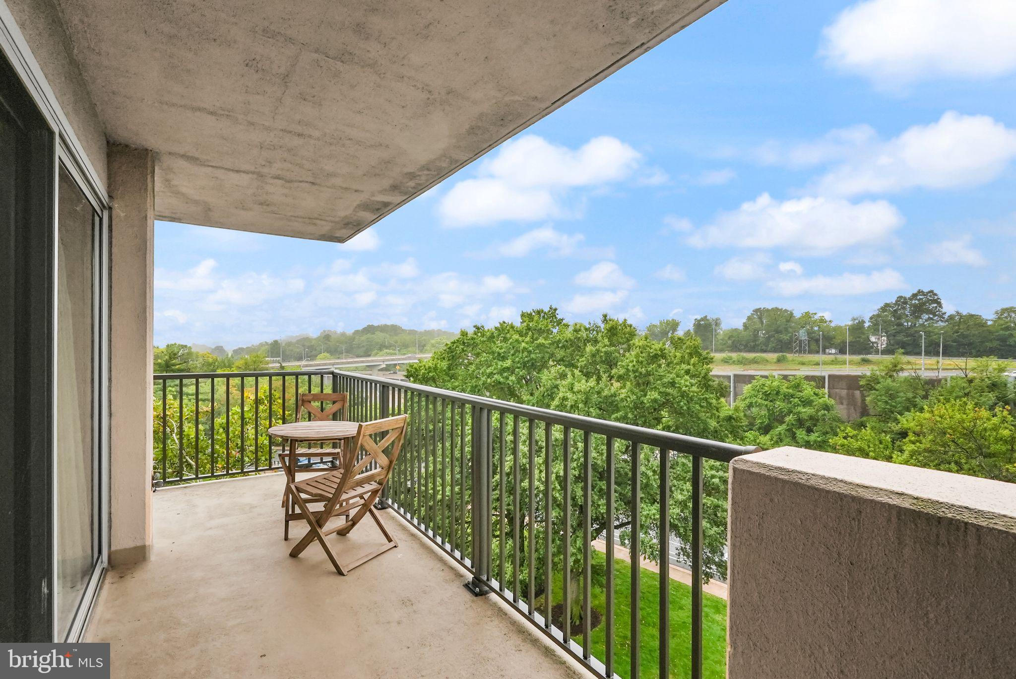 1300 ARMY NAVY DRIVE 722