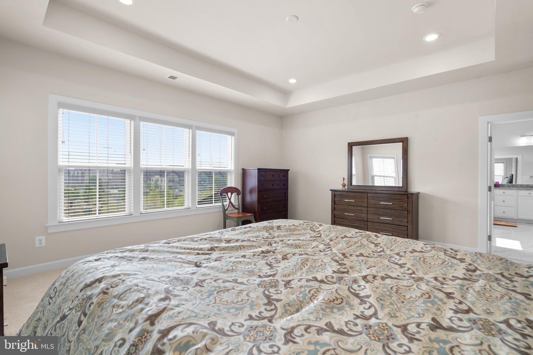 43358 DEWEY SQUARE