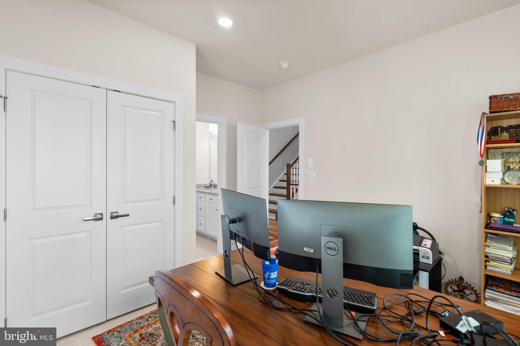43358 DEWEY SQUARE