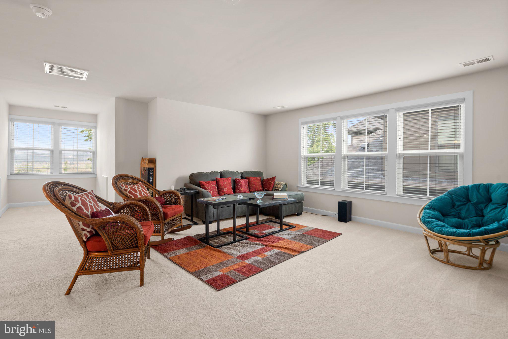 43358 DEWEY SQUARE