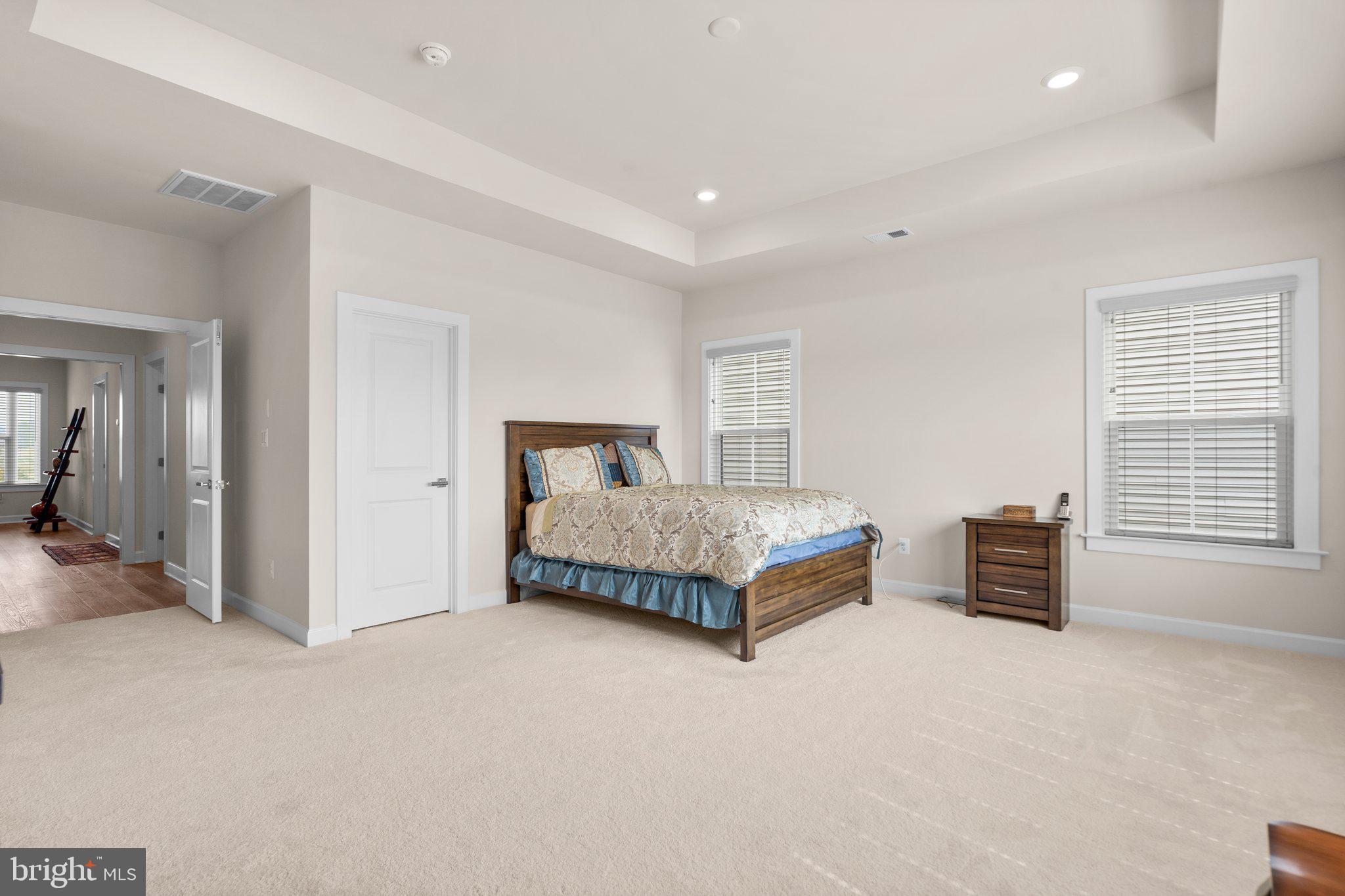 43358 DEWEY SQUARE