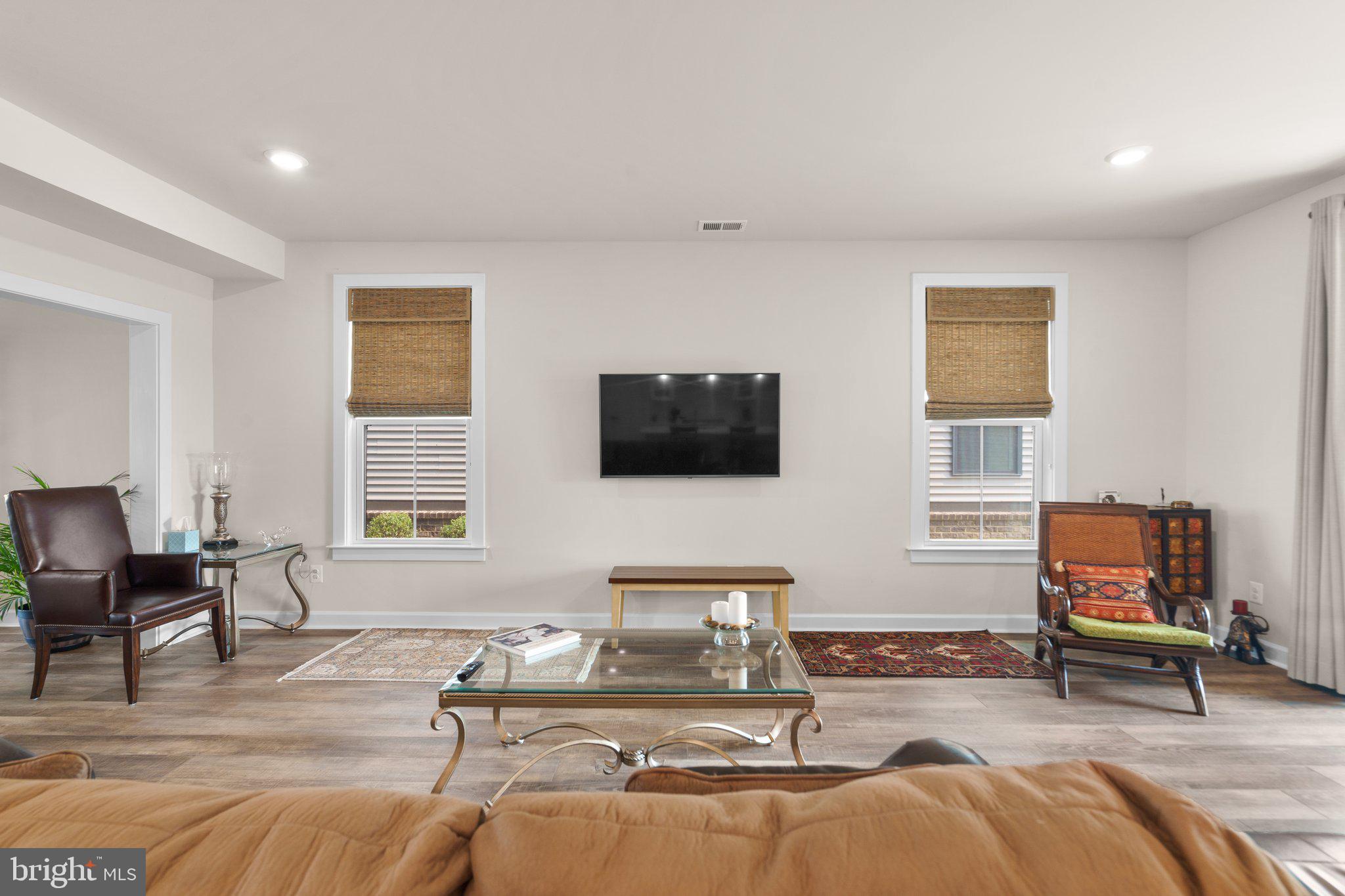43358 DEWEY SQUARE