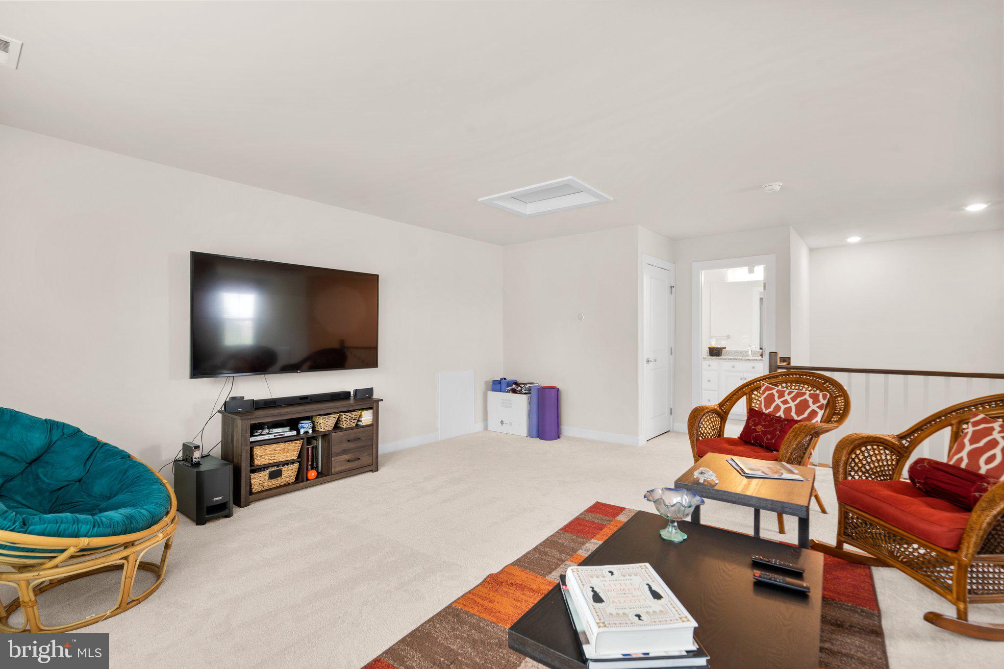 43358 DEWEY SQUARE