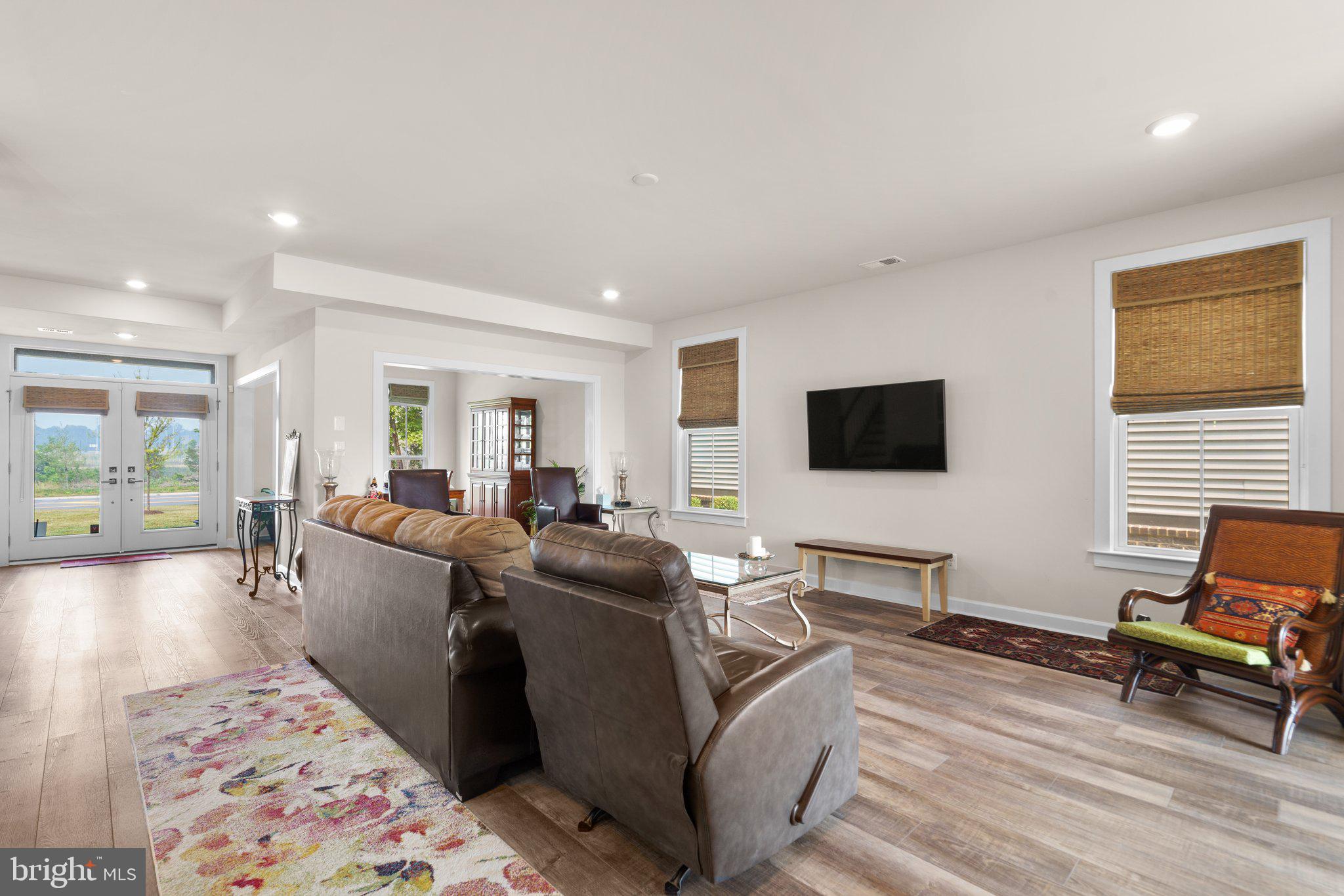 43358 DEWEY SQUARE