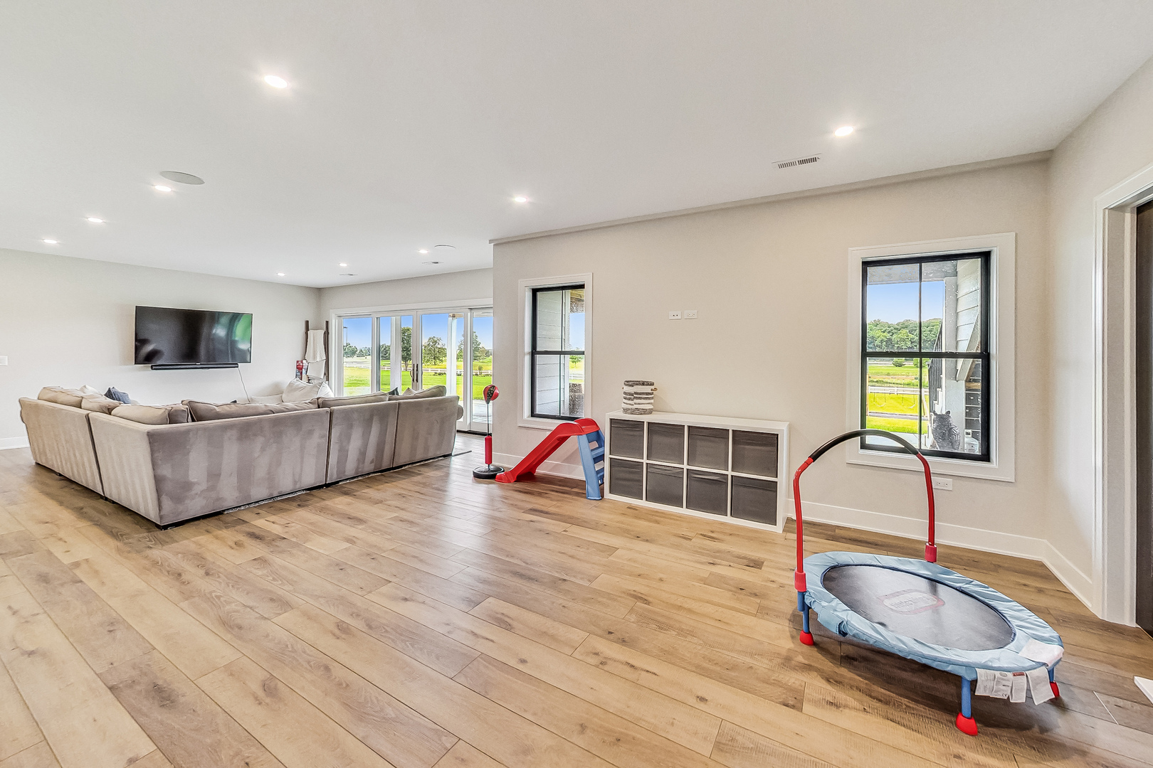 7437 Clubhouse Drive