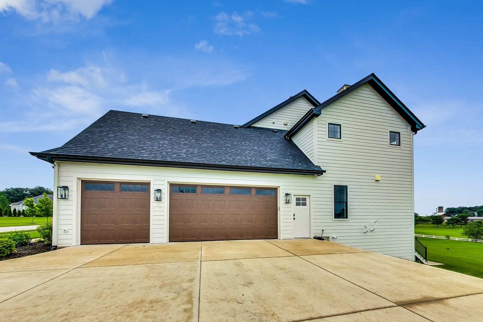 7437 Clubhouse Drive