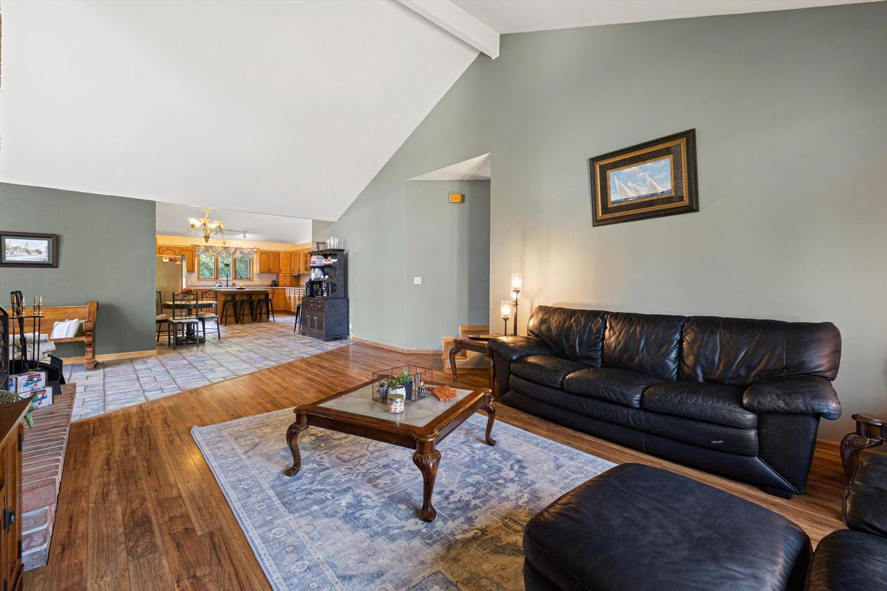4848 Riverside ROAD