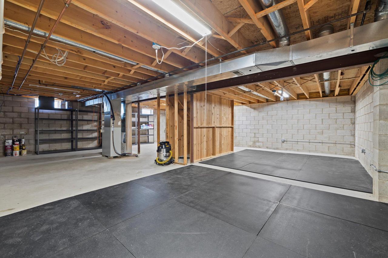 7424 South Hillendale DRIVE