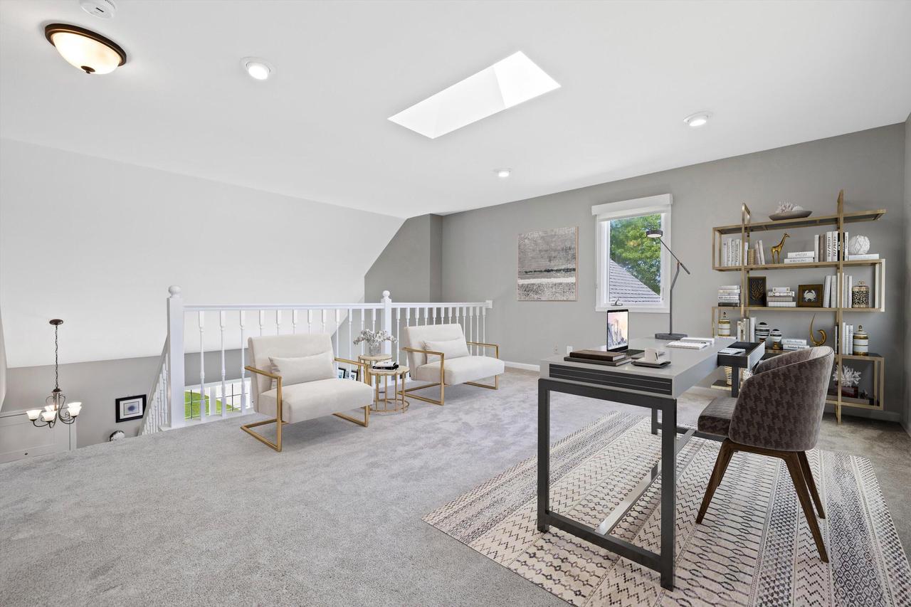 7424 South Hillendale DRIVE