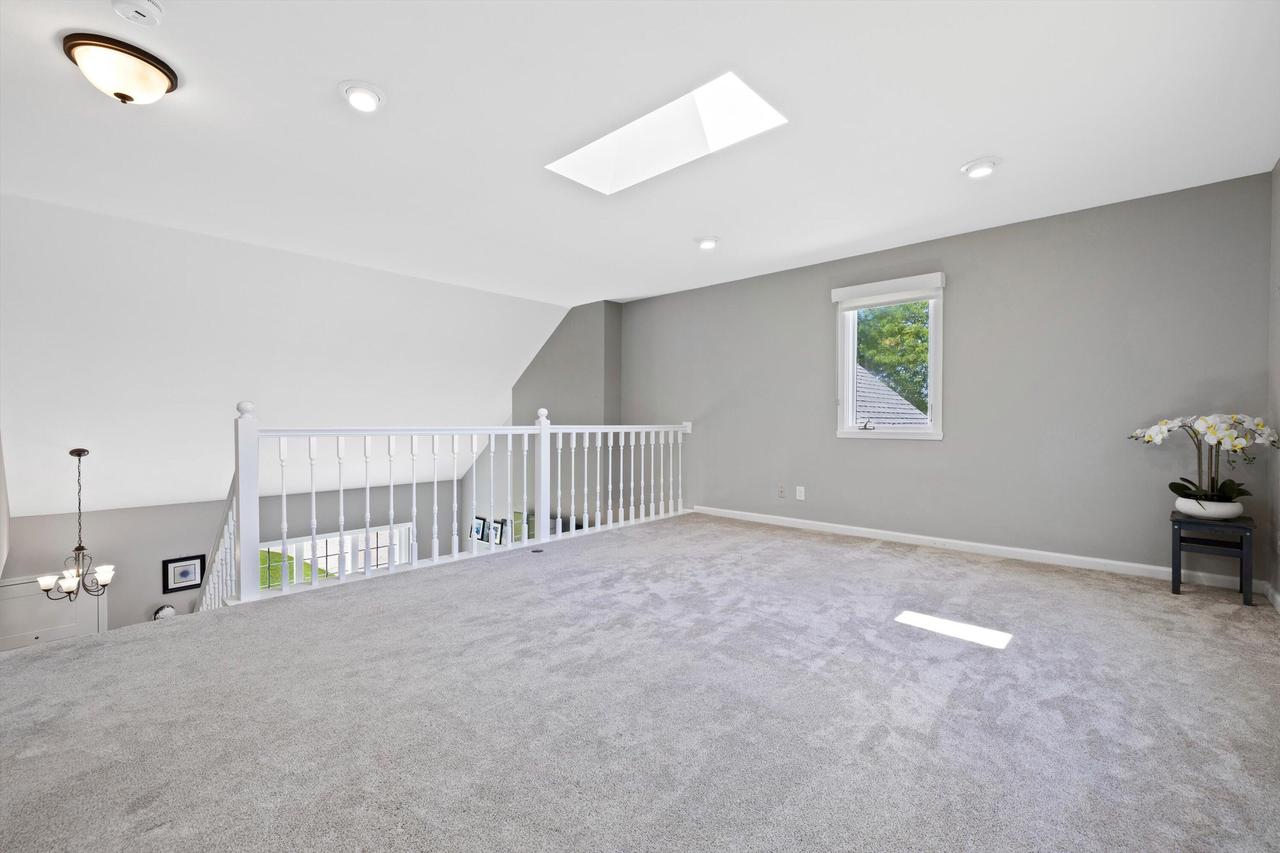 7424 South Hillendale DRIVE