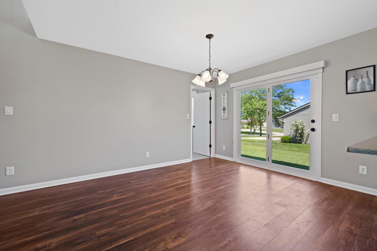 7424 South Hillendale DRIVE