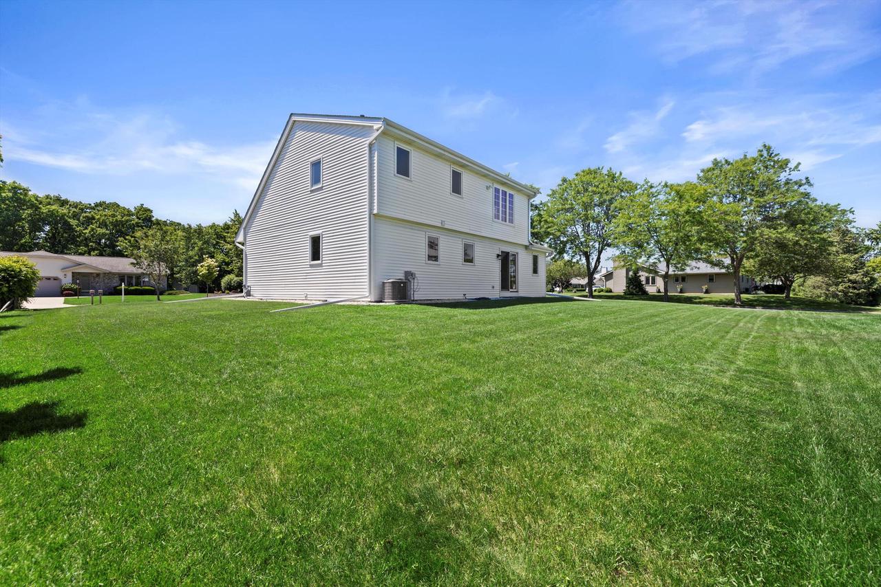 7424 South Hillendale DRIVE