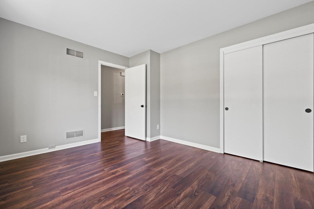7424 South Hillendale DRIVE