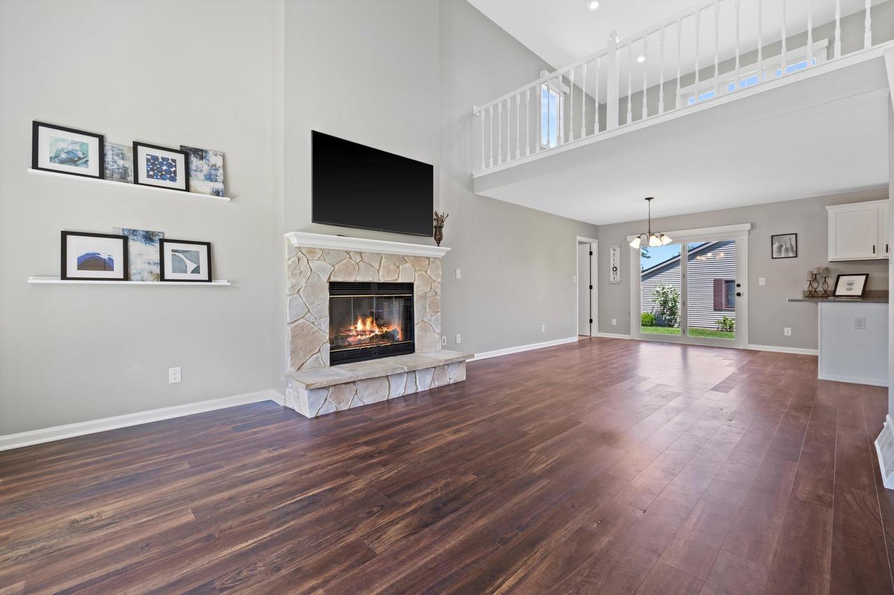 7424 South Hillendale DRIVE