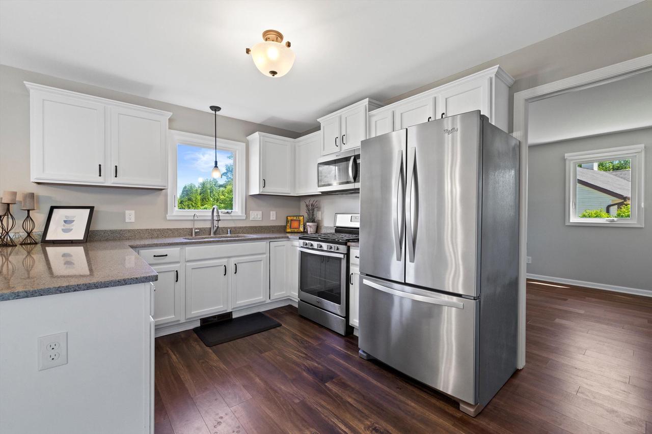 7424 South Hillendale DRIVE