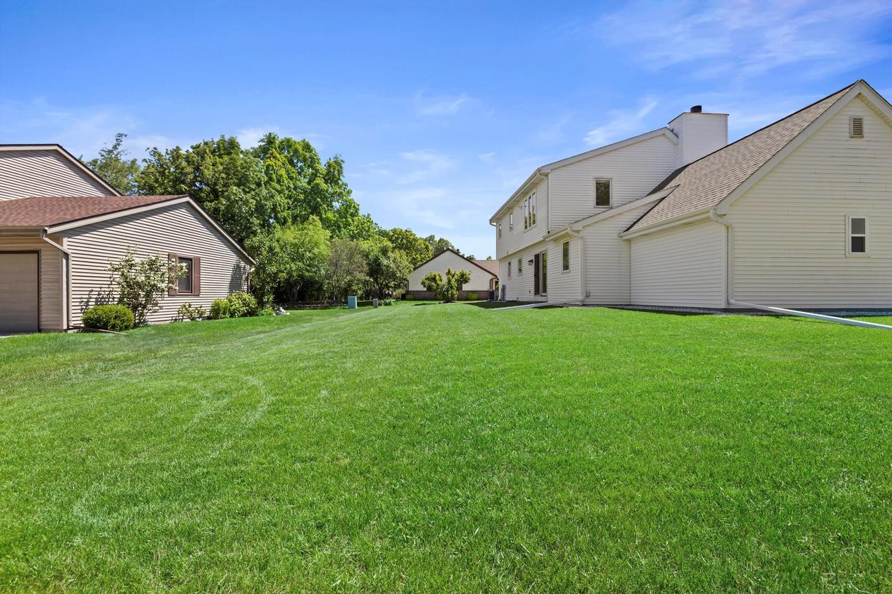 7424 South Hillendale DRIVE