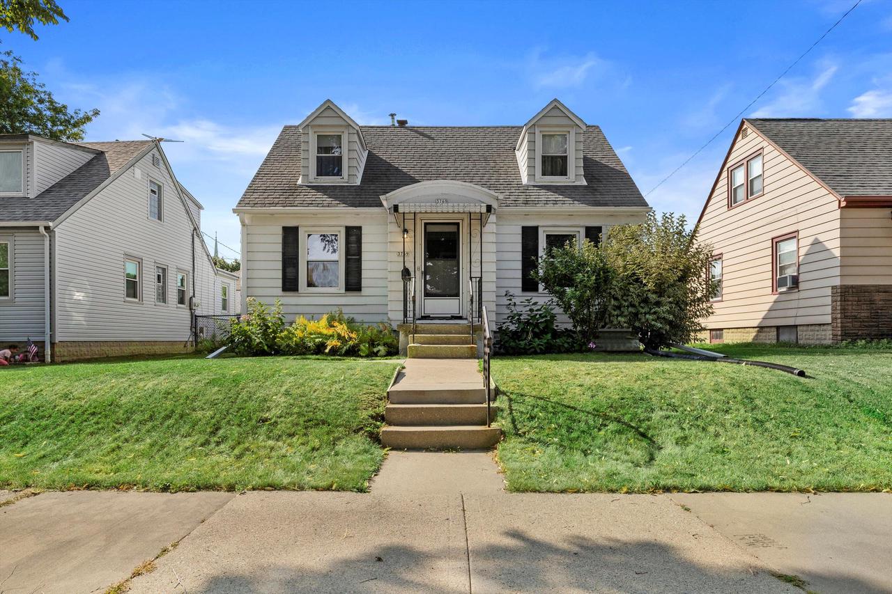3769 East Carpenter AVENUE