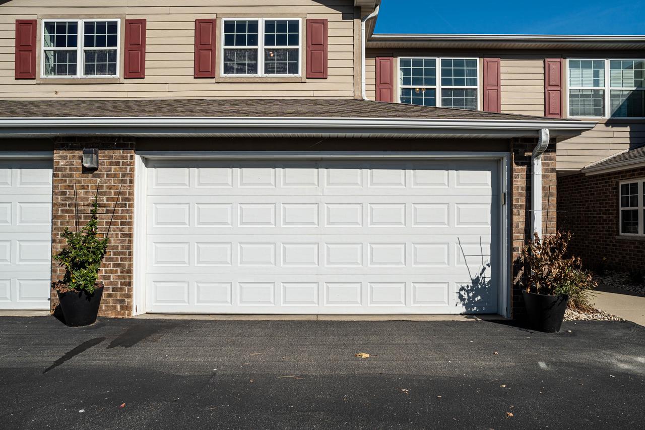 825 Stonefield DRIVE 106