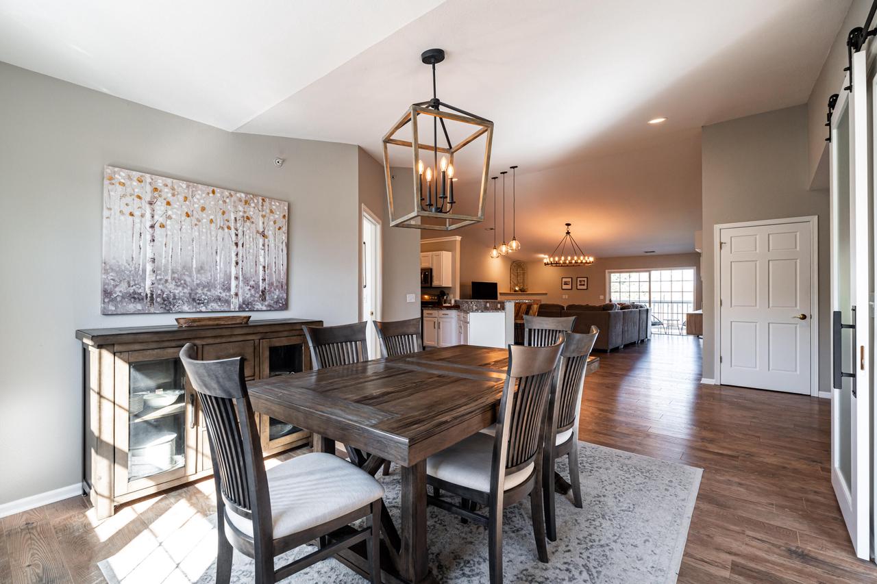 825 Stonefield DRIVE 106