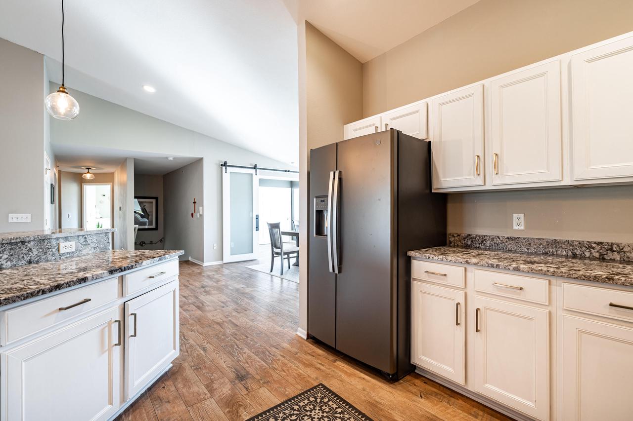 825 Stonefield DRIVE 106