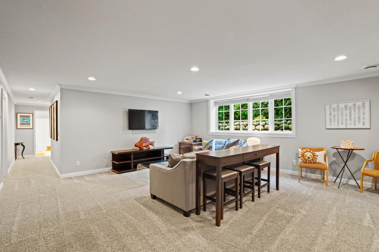 319 Jonathon DRIVE