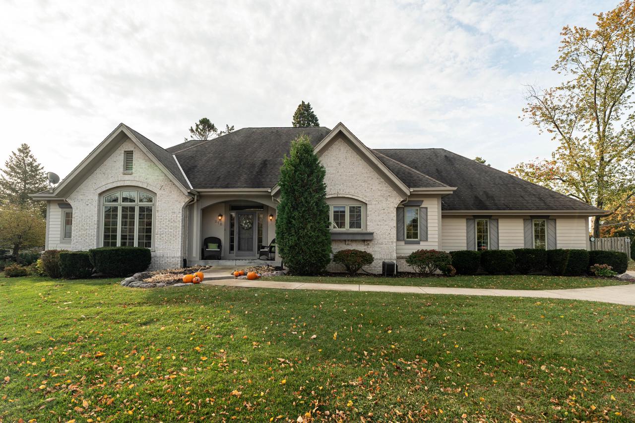 319 Jonathon DRIVE