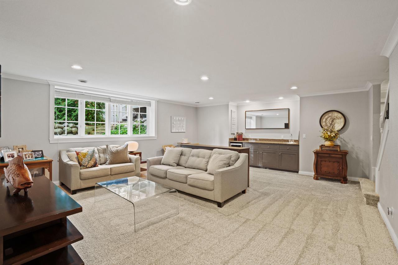 319 Jonathon DRIVE