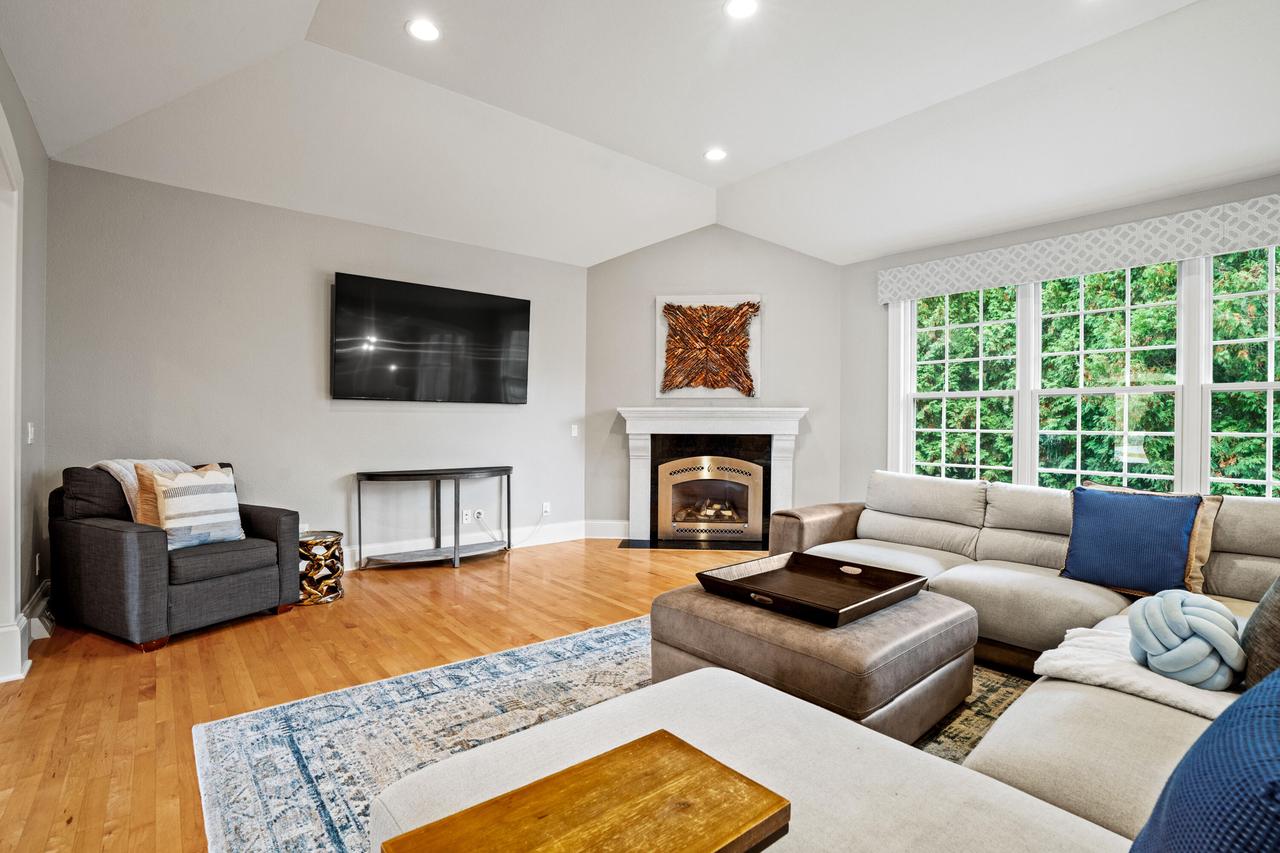 319 Jonathon DRIVE