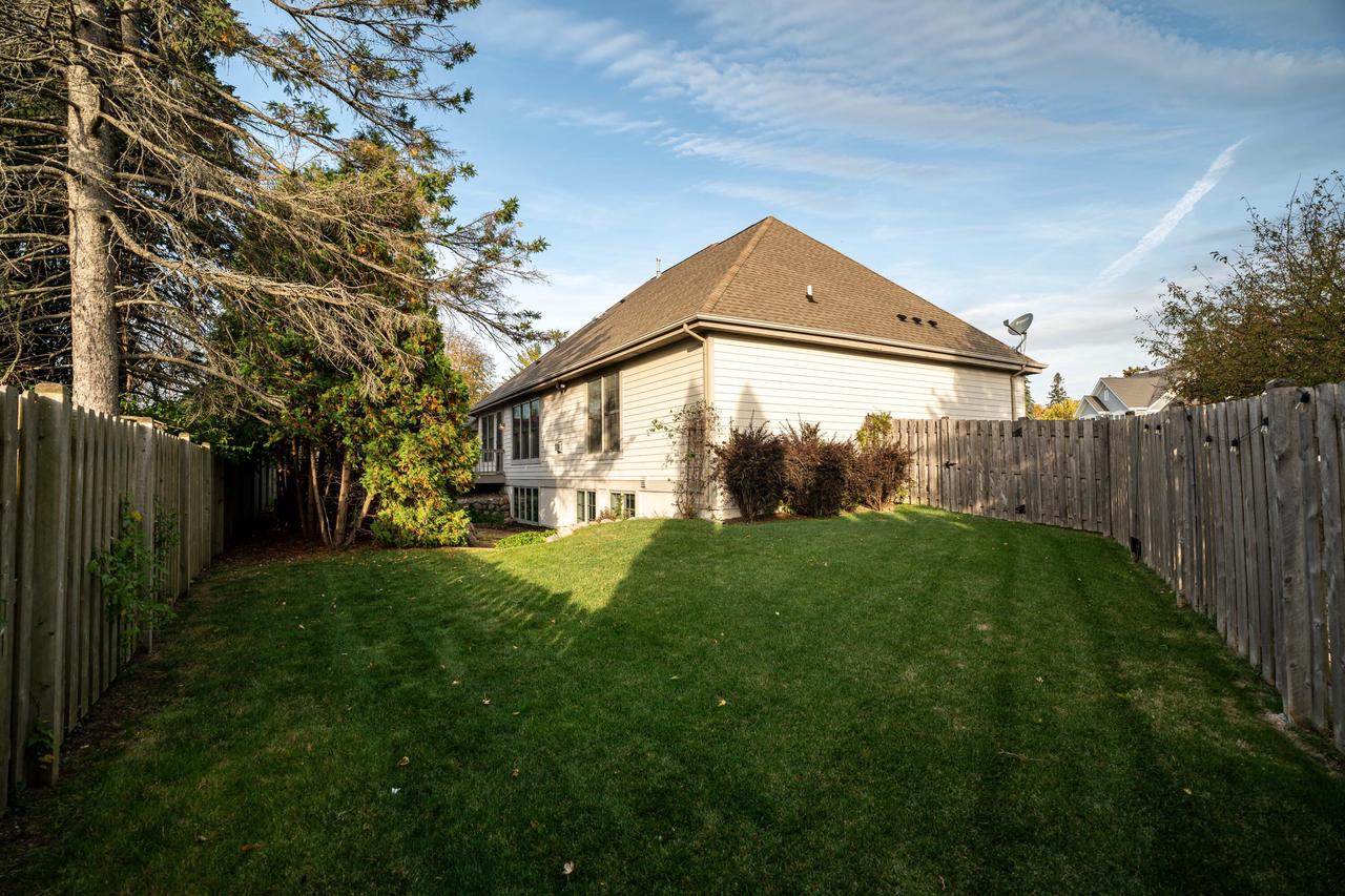 319 Jonathon DRIVE
