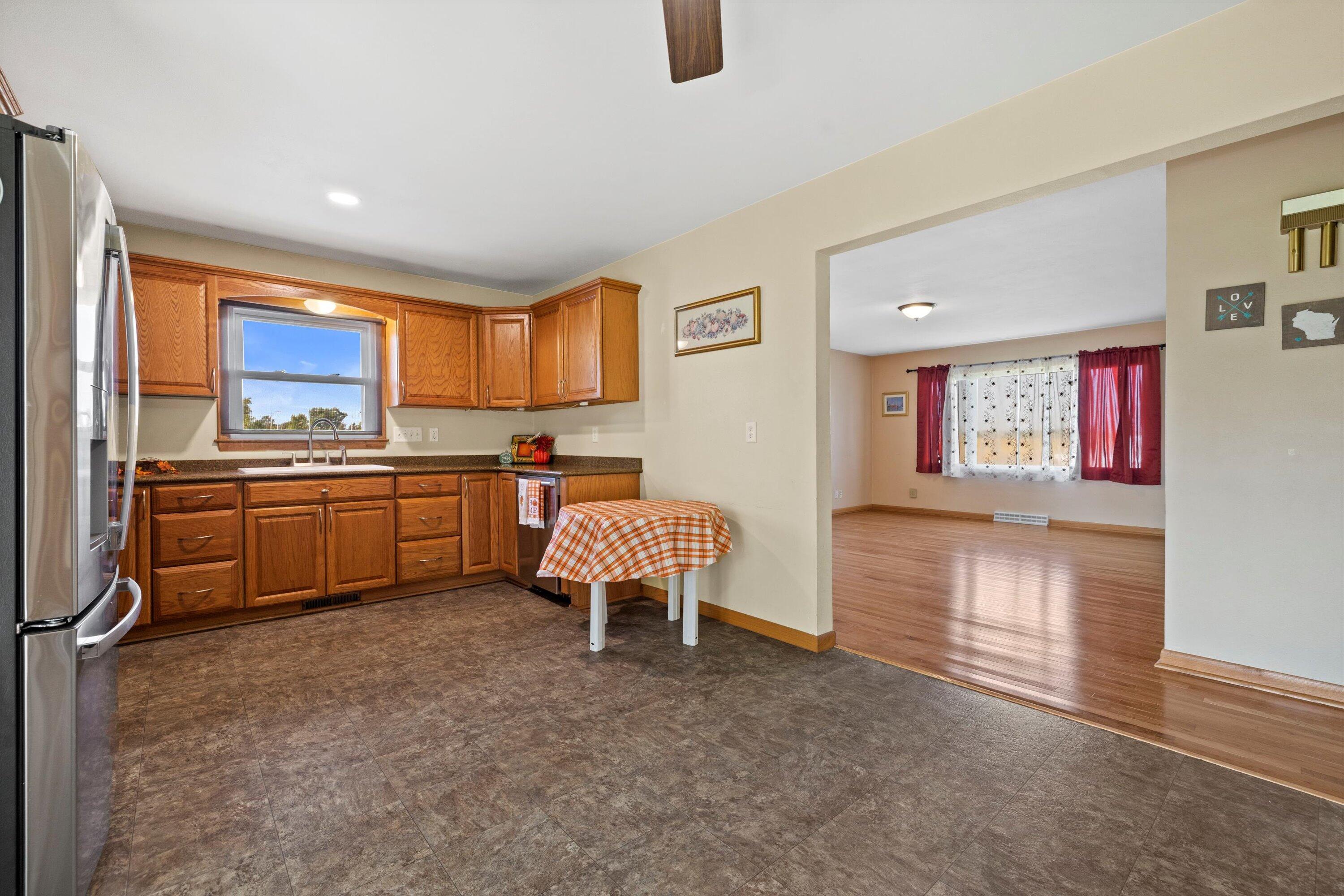 11905 Golf Rd