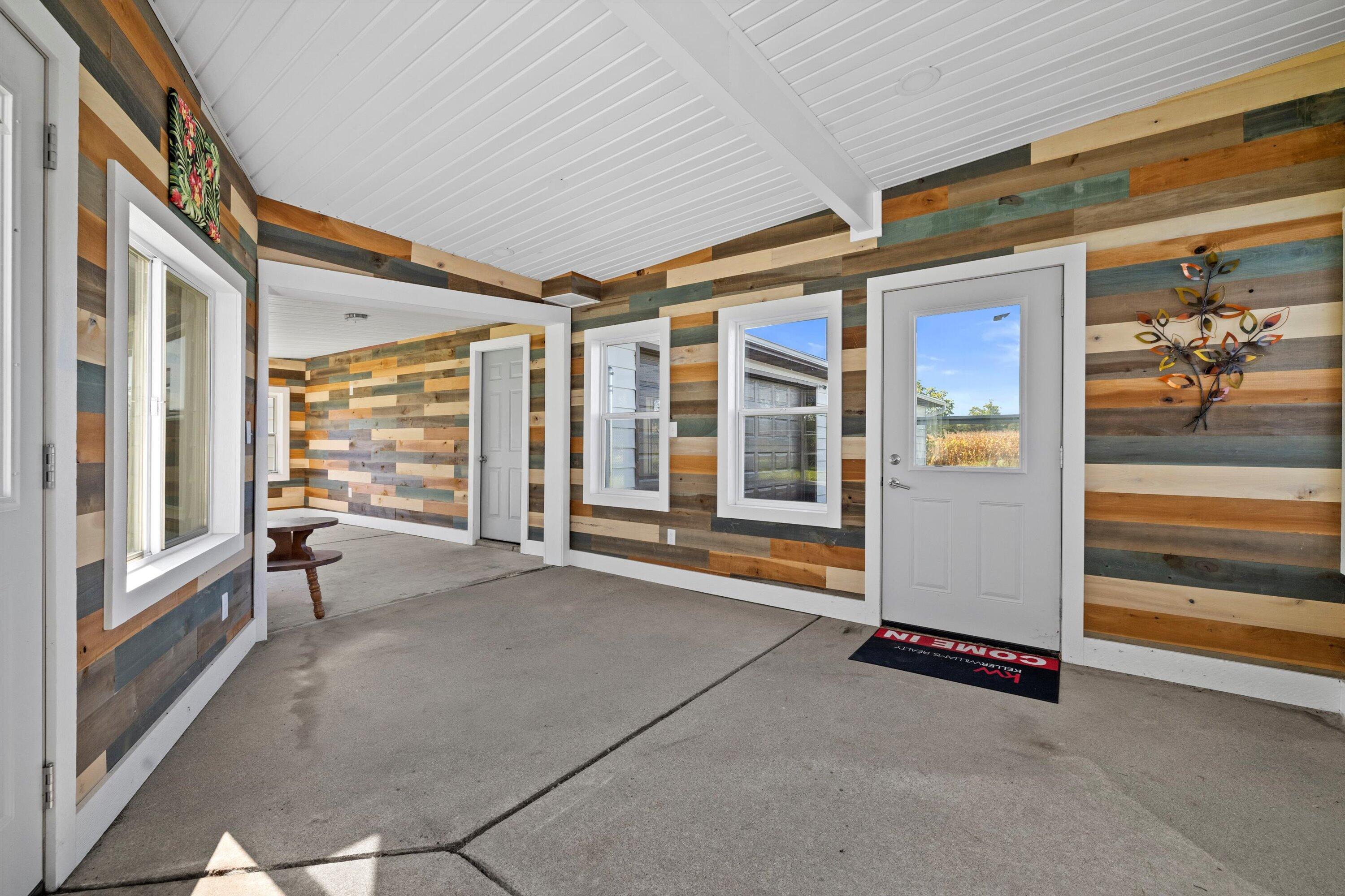 11905 Golf Rd