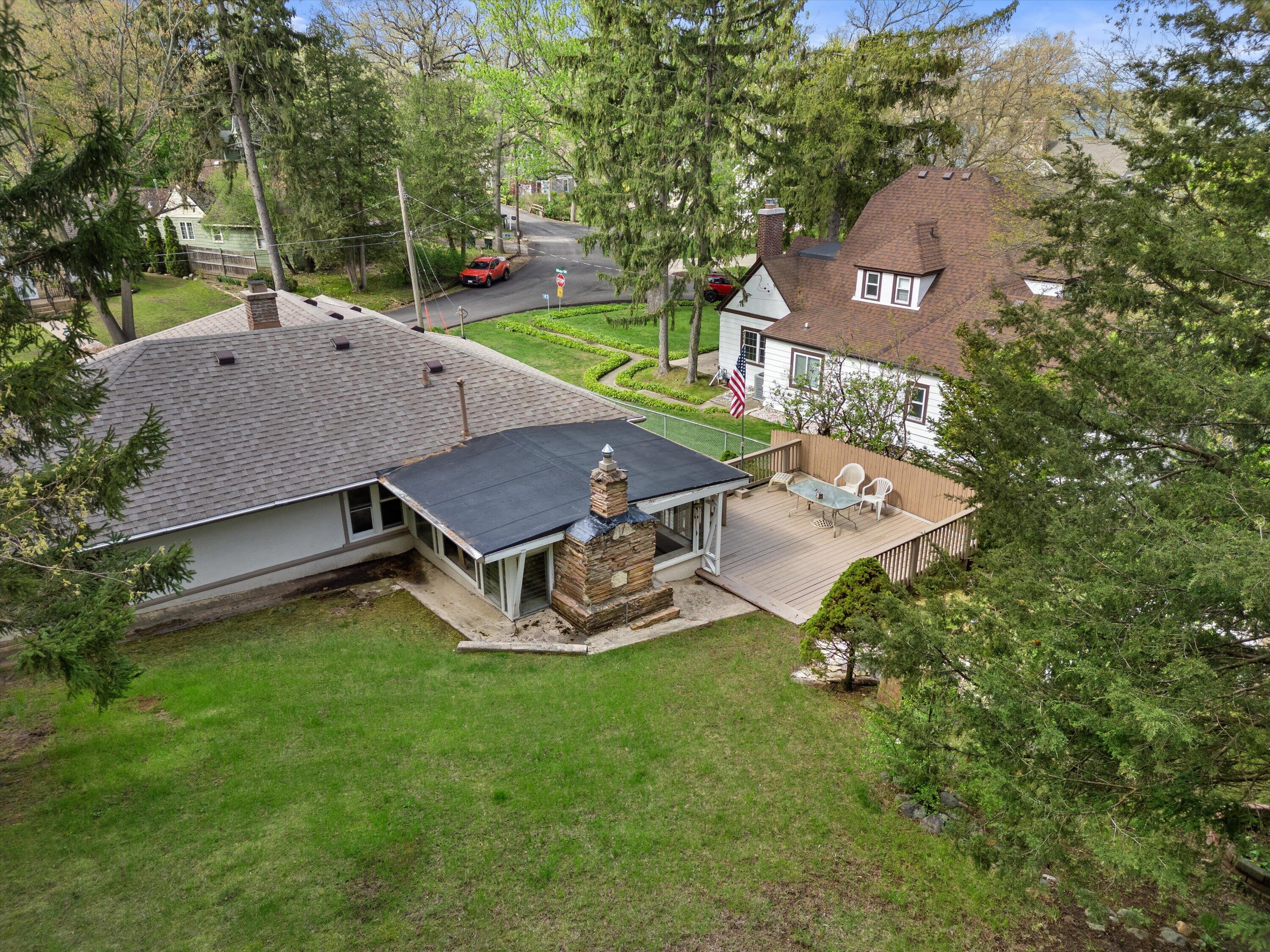 408 Valley Rd