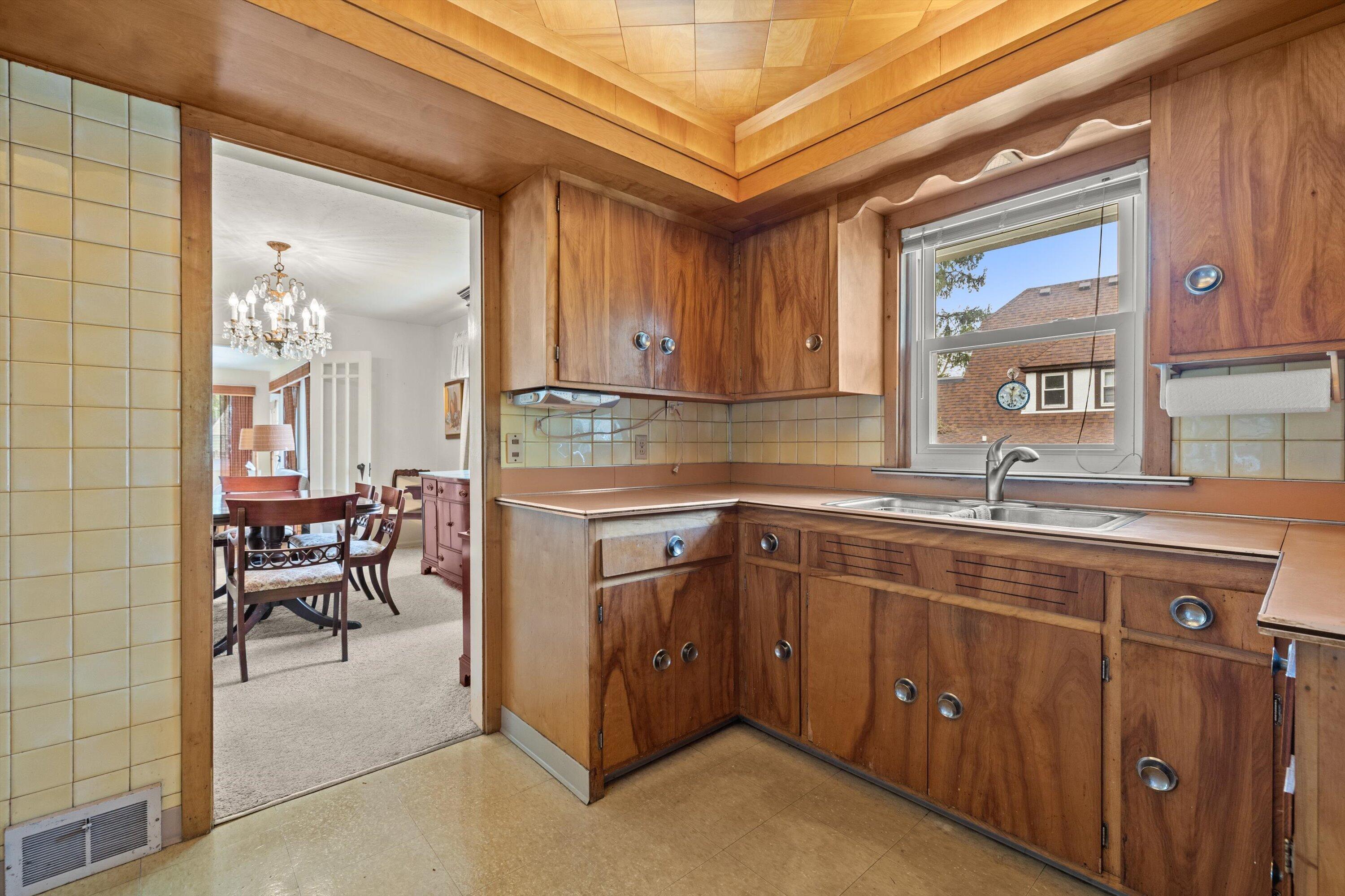 408 Valley Rd