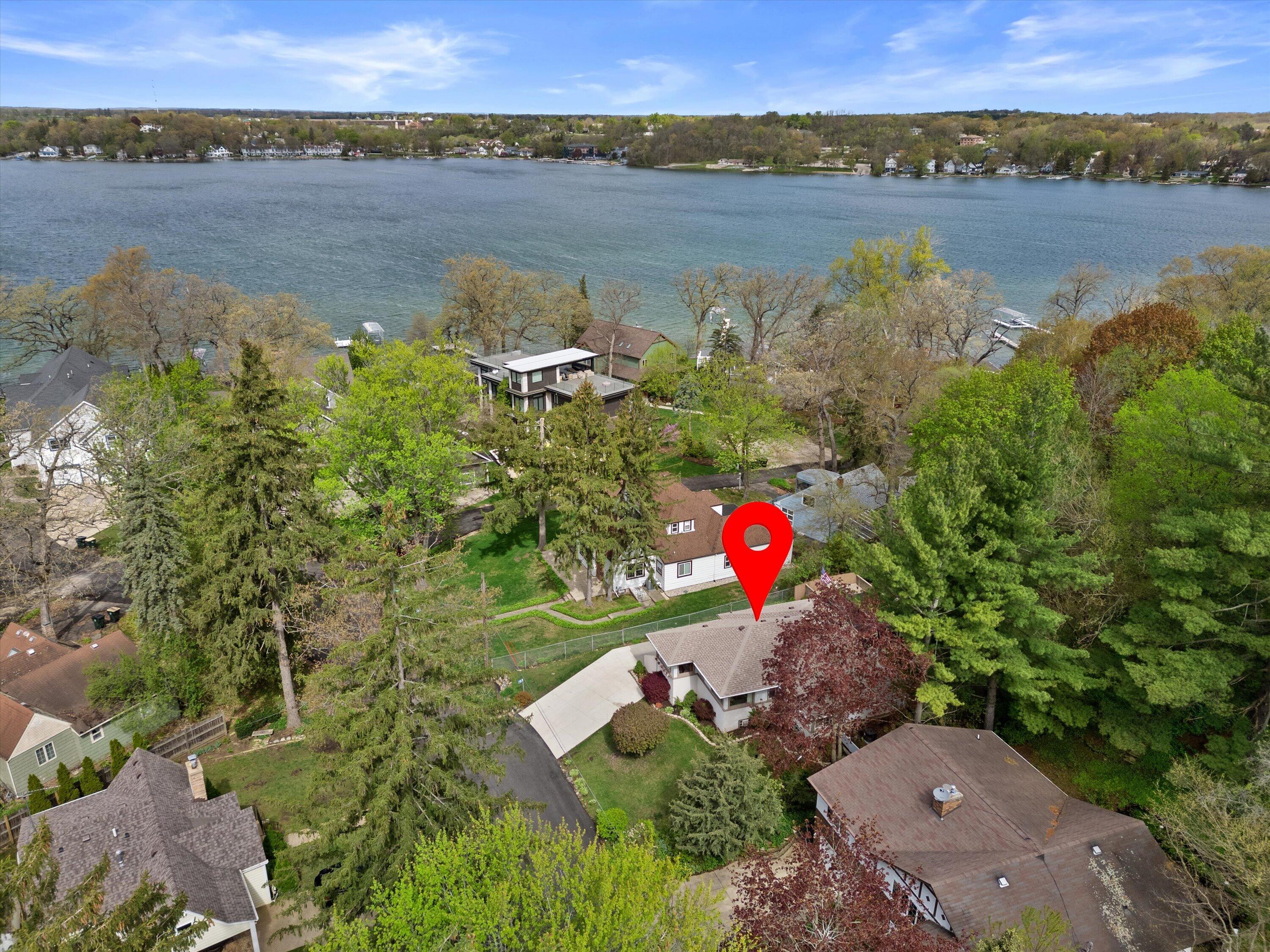 408 Valley Rd