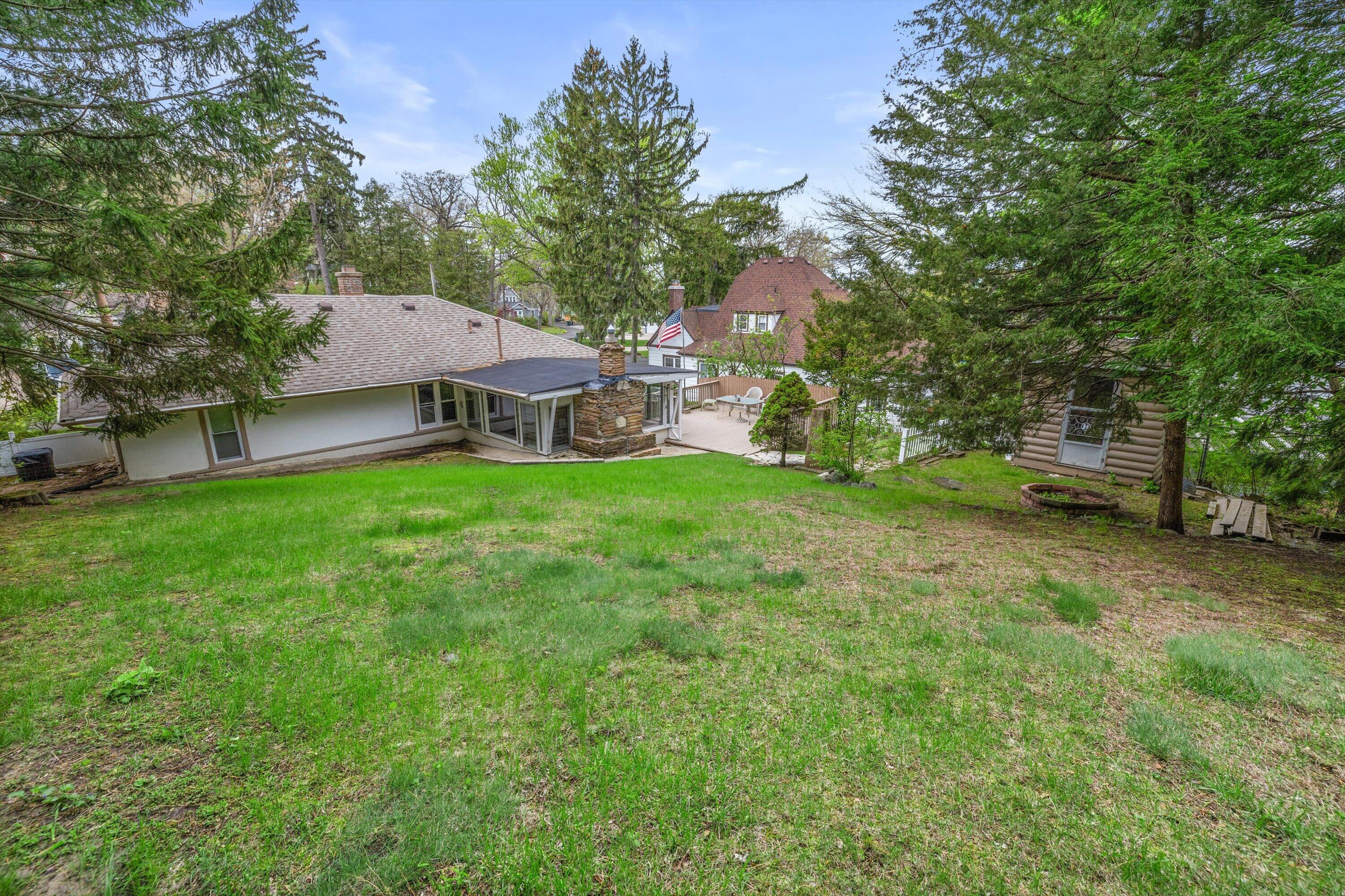 408 Valley Rd
