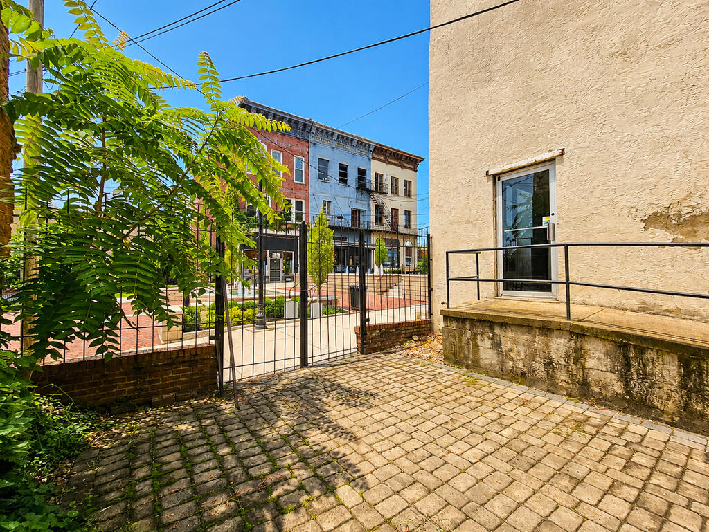 111 Court Street